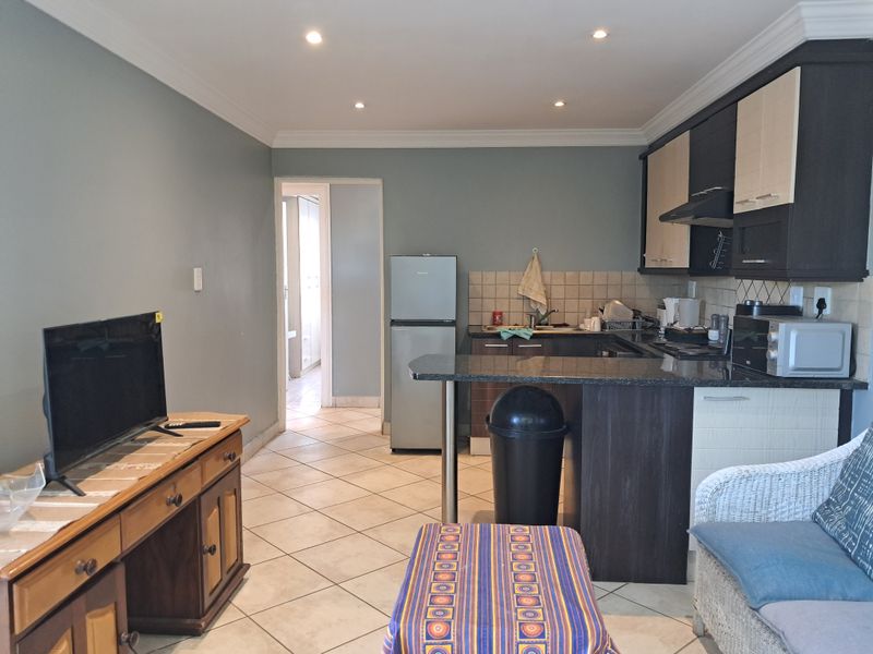 Easy Lock-up & Go Apartment - Photo 4