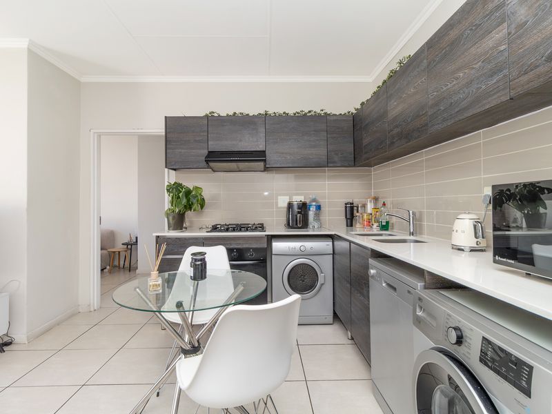 1 Bedroom Apartment - Photo 1