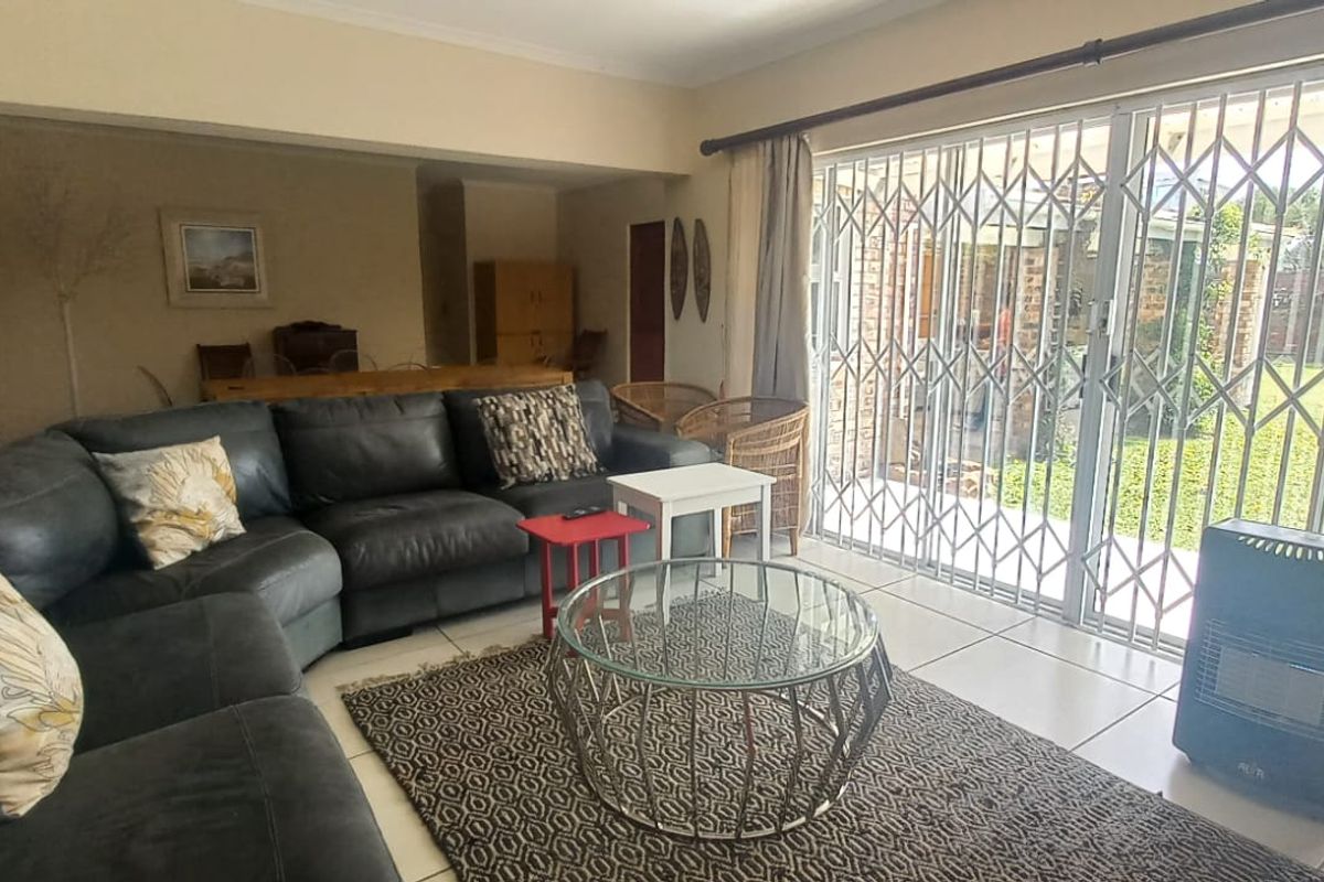 Spacious Home with Flatlet for Long-Term Rental – Cape St Francis - Photo 3