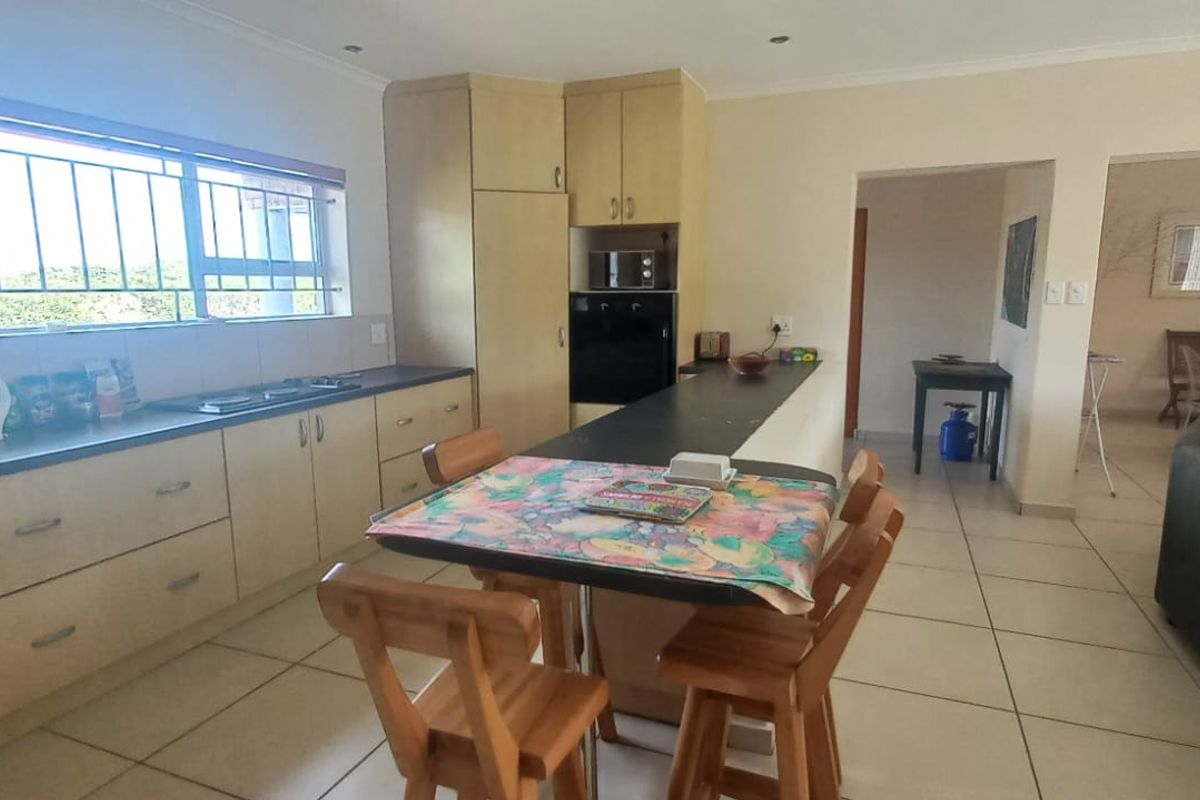 Spacious Home with Flatlet for Long-Term Rental – Cape St Francis - Photo 4