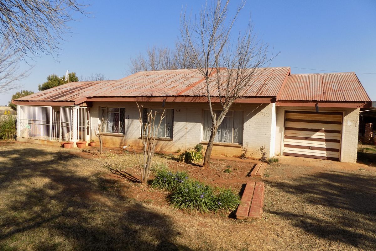 3 Bedroom home for sale - Photo 2