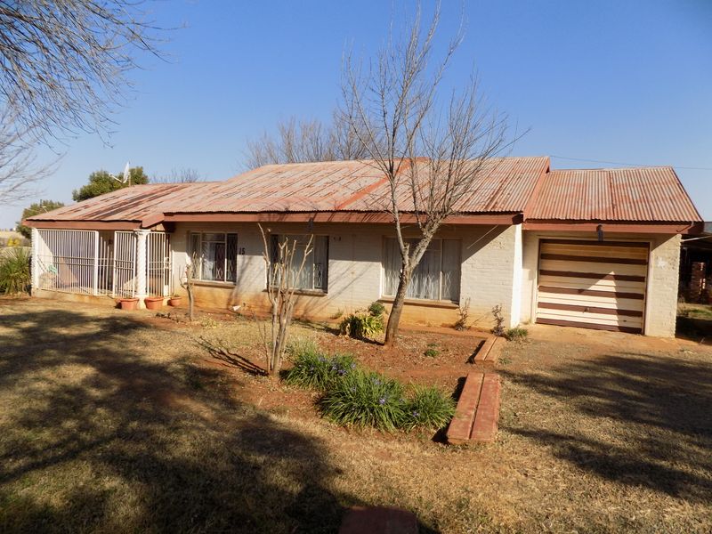 3 Bedroom home for sale - Photo 2