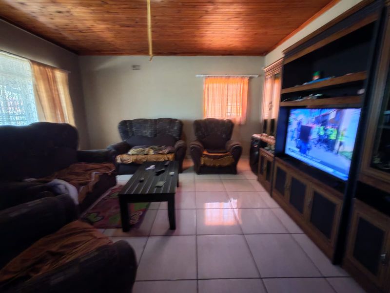 Spacious 4-Bedroom Family Home in CW 5 - Photo 6