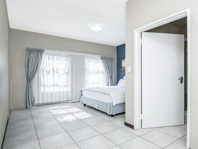 Beautifully Kept 2 Bedroom Apartment in Grange Park, Barbecue Downs. - Photo 7