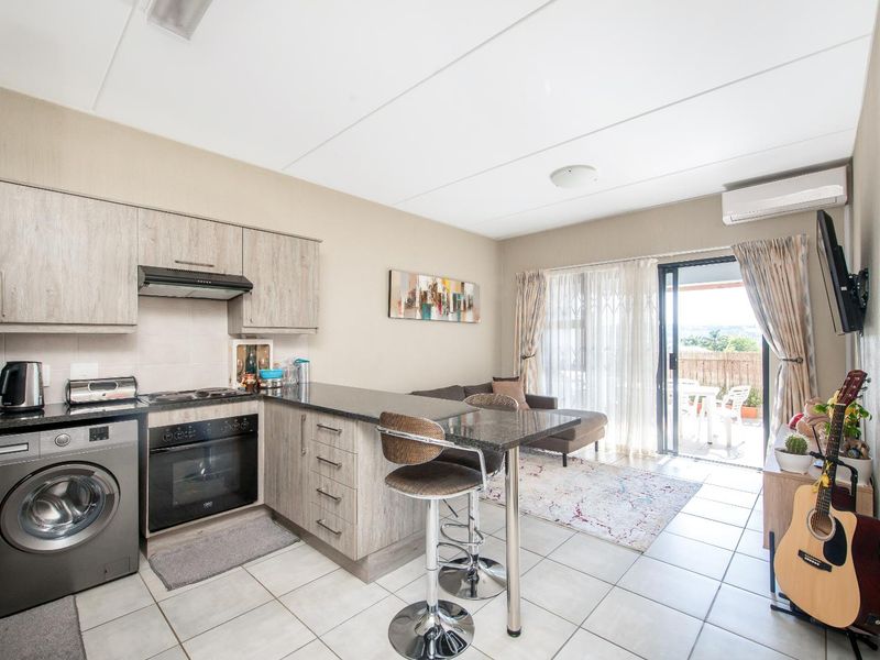 Beautifully Kept 2 Bedroom Apartment in Grange Park, Barbecue Downs. - Photo 4