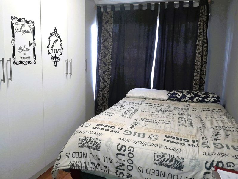 Spacious Ground-Floor Corner Unit in Villa Med – Perfect Location, Great Potential! - Photo 7