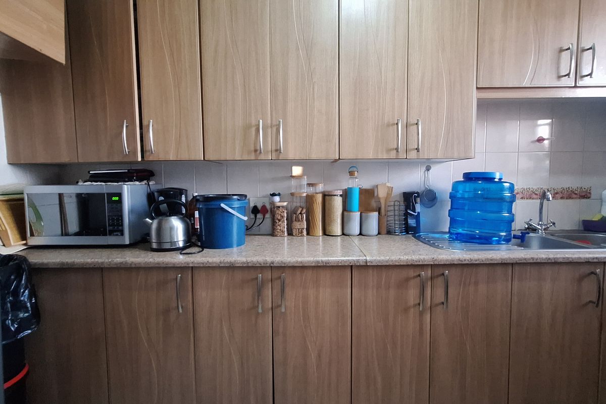 Charming 2.5 bedroom apartment, and more to see - Photo 5