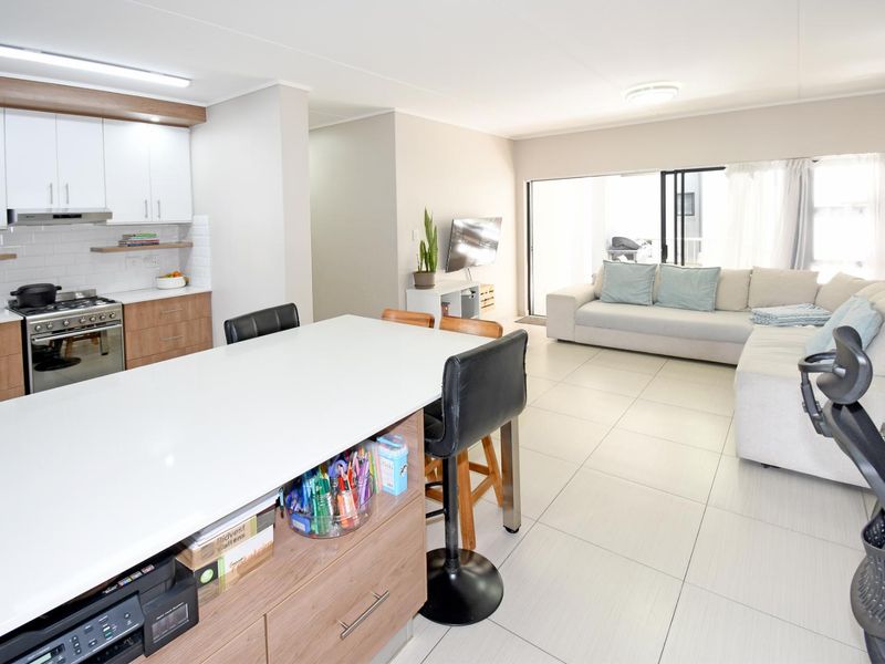 Exceptional Value in Prime Location – 2 Bedroom Apartment with Backup Power in Jacana Estate - Photo 2