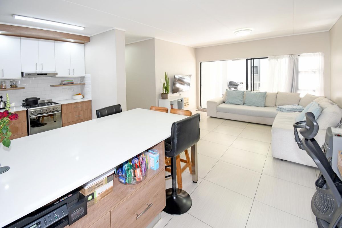 Exceptional Value in Prime Location – 2 Bedroom Apartment with Backup Power in Jacana Estate - Photo 2