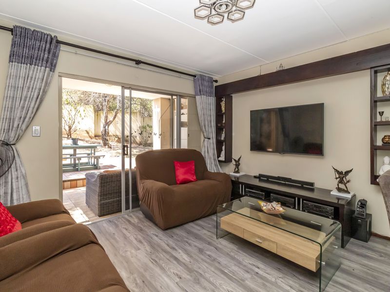 A NEAT & APPEALING APARTMENT IDEAL FOR FIRST TIME HOME BUYERS! - Photo 8