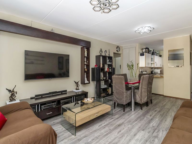 A NEAT & APPEALING APARTMENT IDEAL FOR FIRST TIME HOME BUYERS! - Photo 6