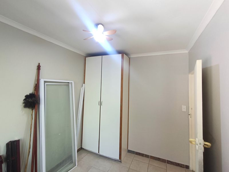 Modern Duplex in a Prime Location - Photo 10