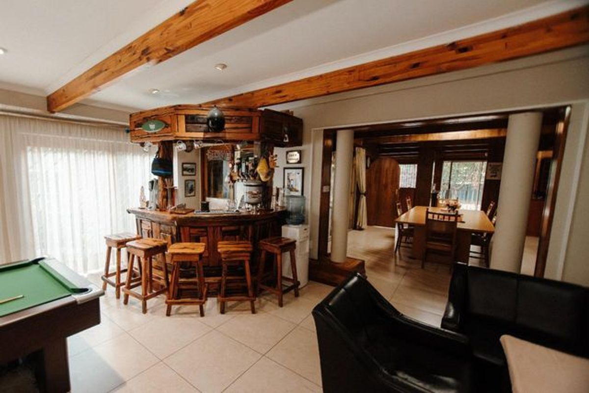 SOLE MANDATE - Spacious, Eco-Friendly & Money-Saving Family Home! - Photo 4