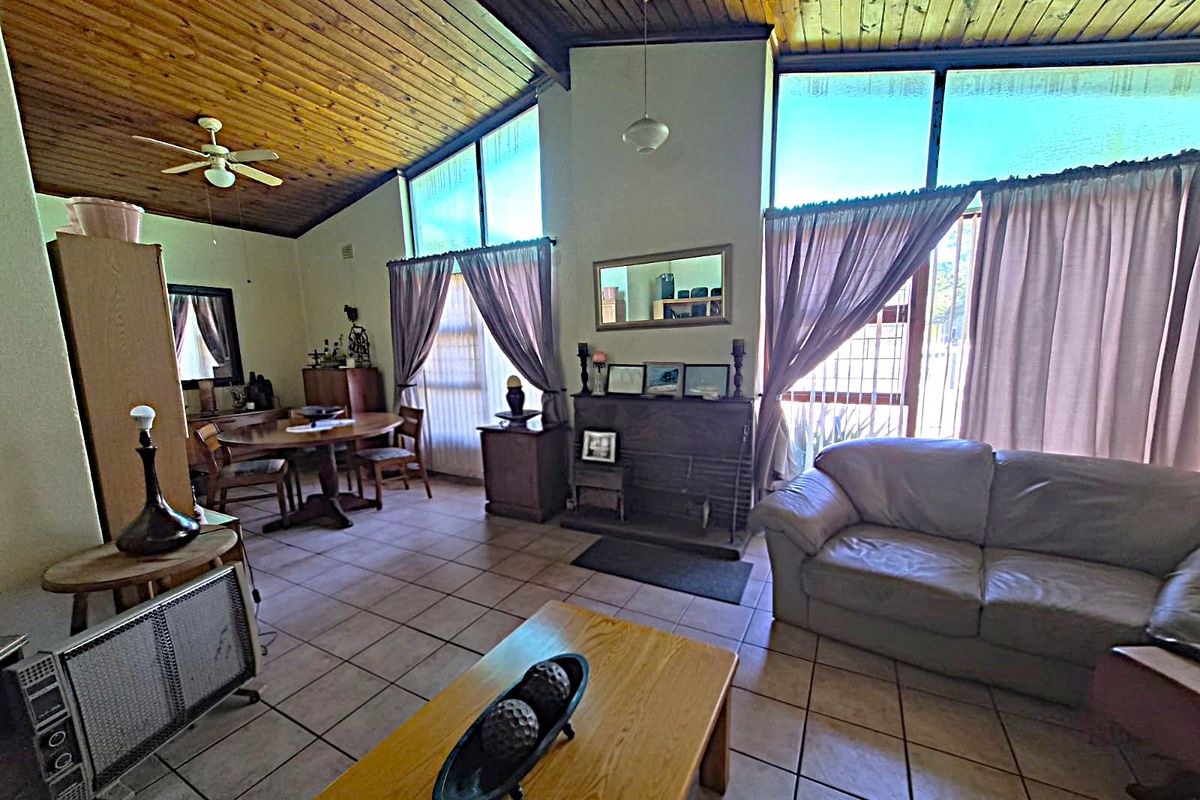 Charming Family Home with Pool, Dover Stove & Endless Potential in Windsor Park - Photo 2