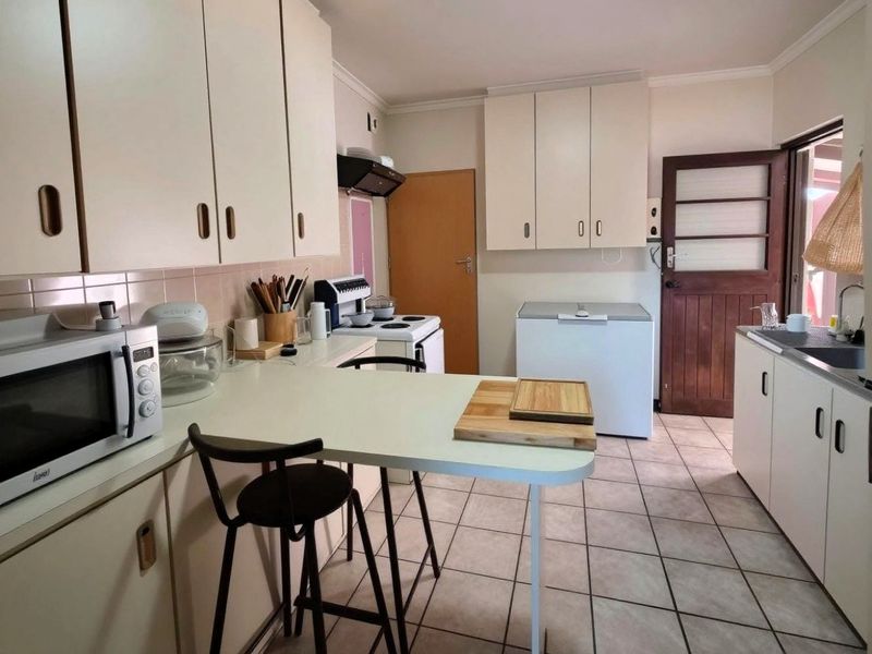 Charming Family Home with Pool, Dover Stove & Endless Potential in Windsor Park - Photo 4