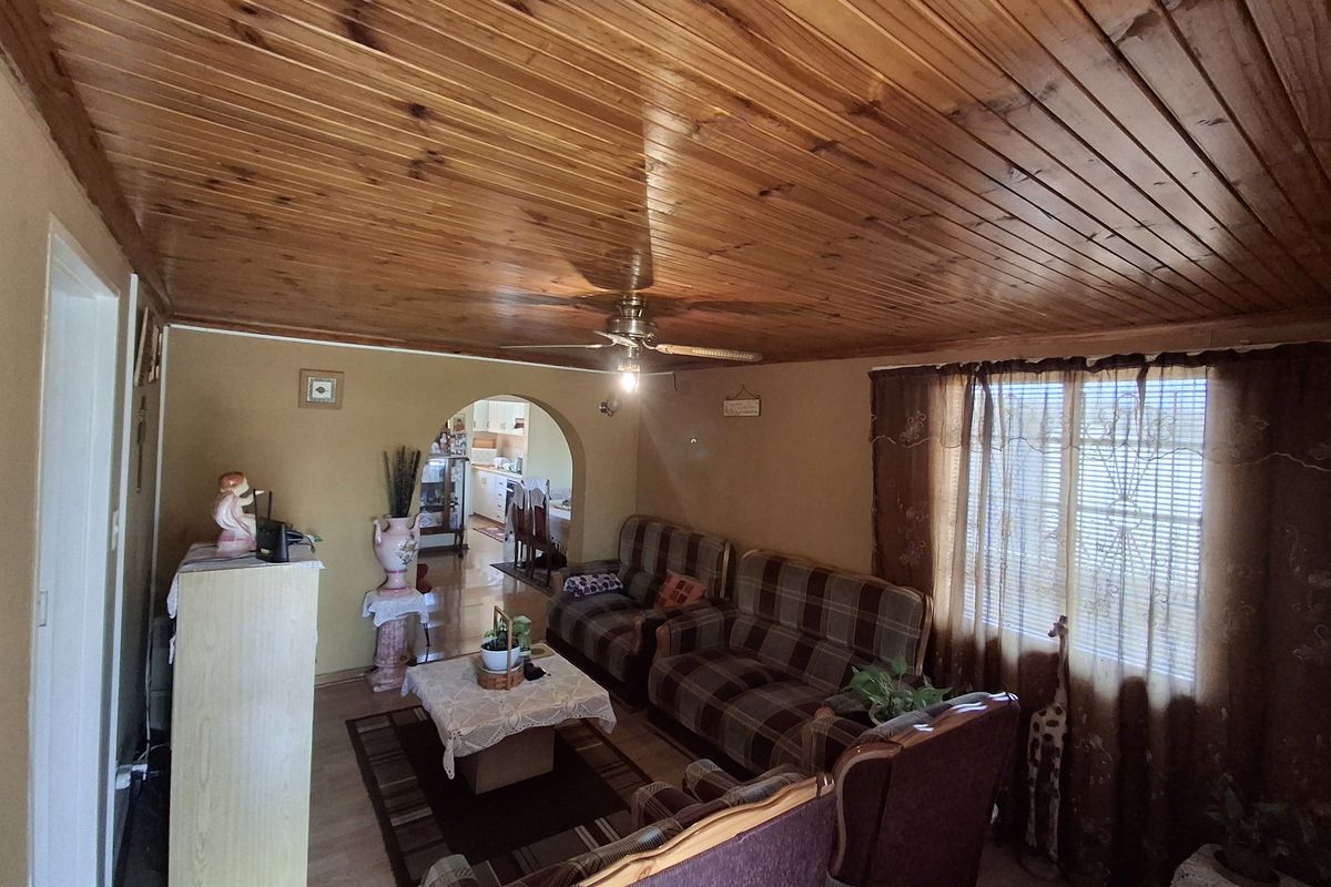 3 Bedroom House for Sale - Photo 3