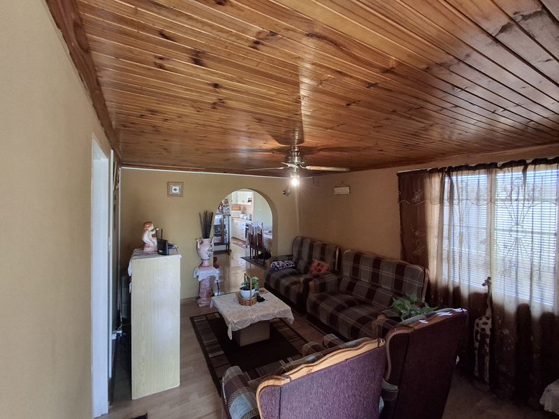 3 Bedroom House for Sale - Photo 5