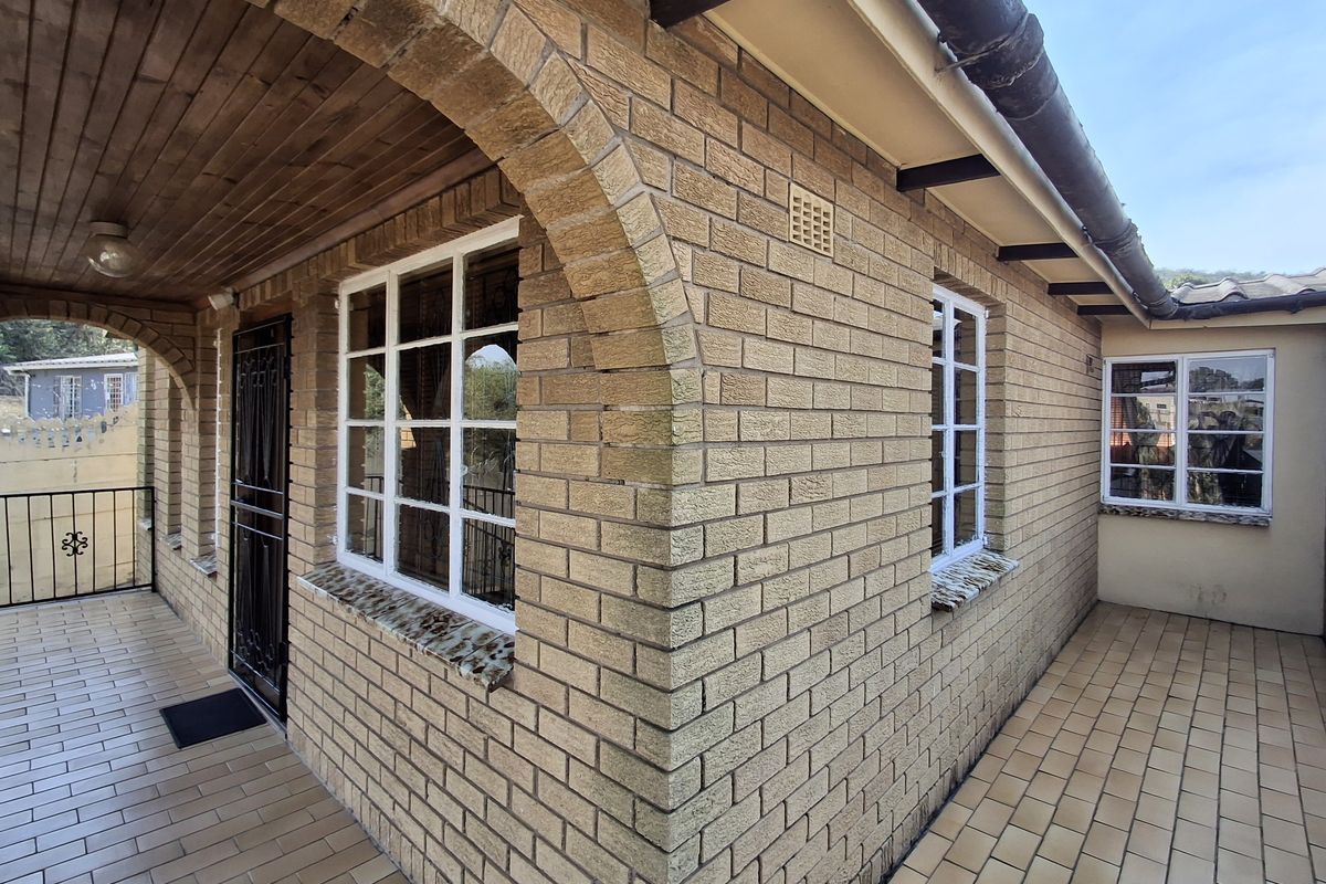 3 Bedroom House for Sale - Photo 2