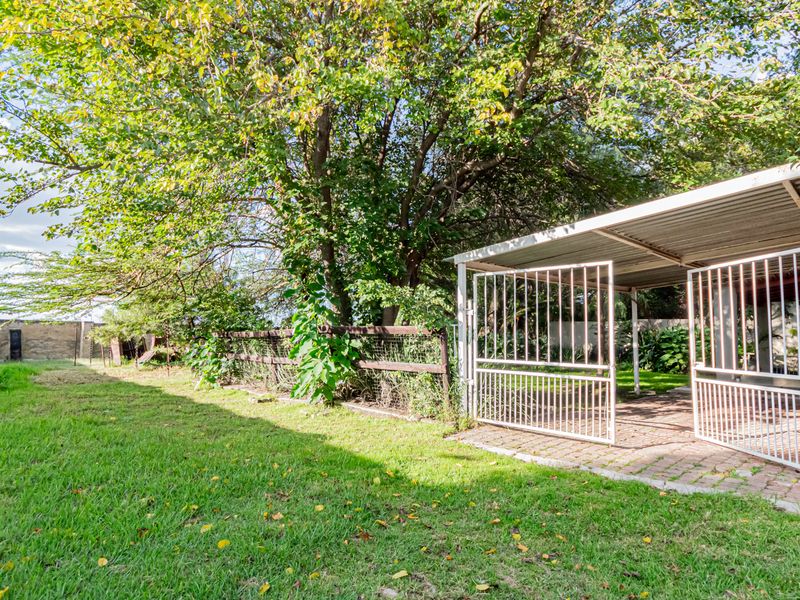 Country charm meets modern convenience - Photo 3