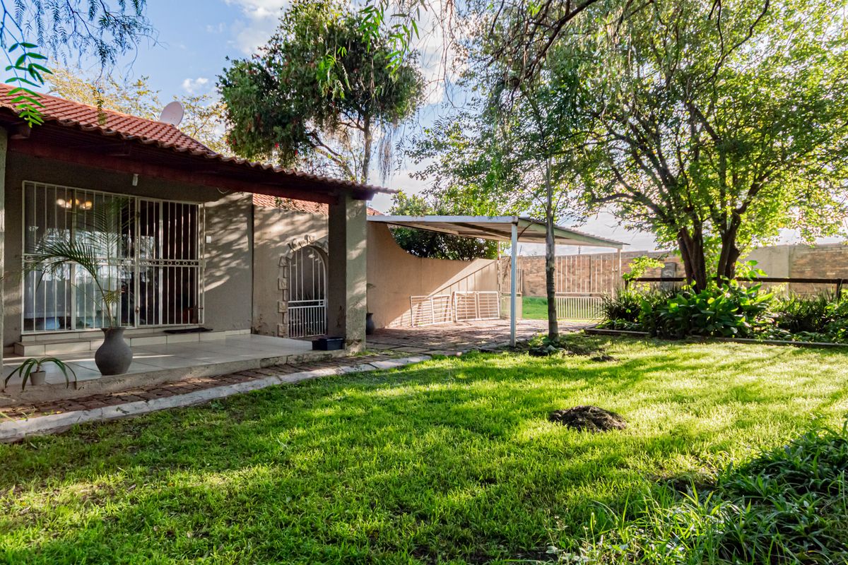 Country charm meets modern convenience - Photo 2