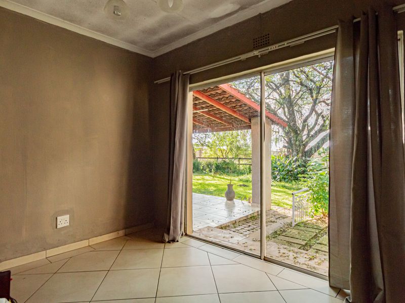 Country charm meets modern convenience - Photo 9