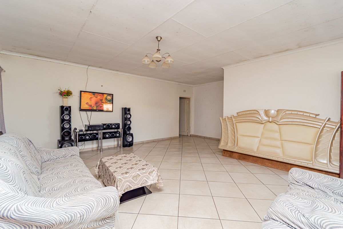 Country charm meets modern convenience - Photo 3