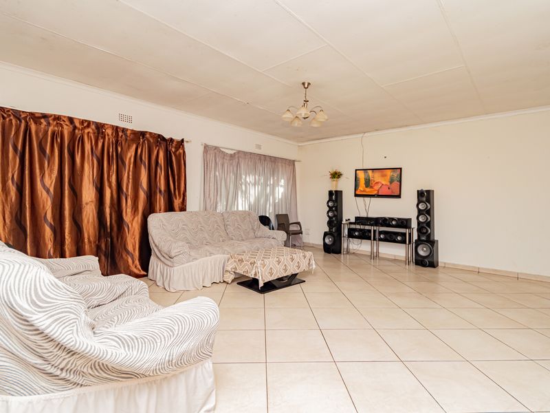 Country charm meets modern convenience - Photo 4