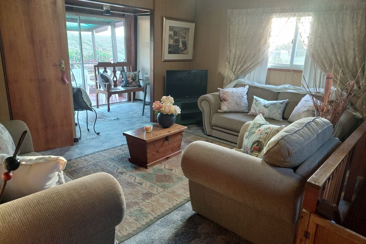 Spacious family home on a corner stand in Christmas Rock Share Block - Photo 5