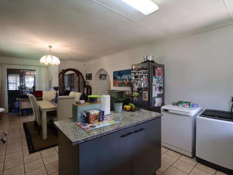 The Ultimate Family Compound: 2 Hectares of Opportunity and Freedom - Photo 7