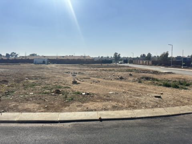 Build Your Dream Home in Exclusive Helderwyk Estate - Photo 10