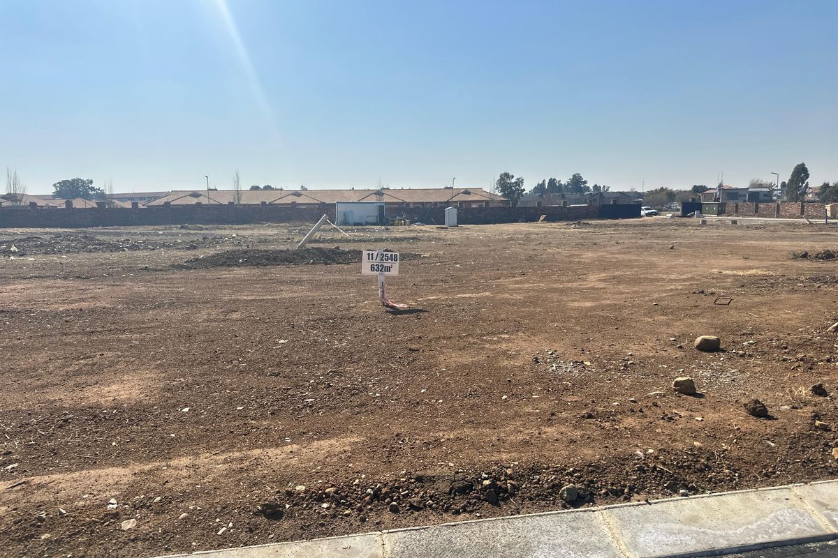 Build Your Dream Home in Exclusive Helderwyk Estate - Photo 3