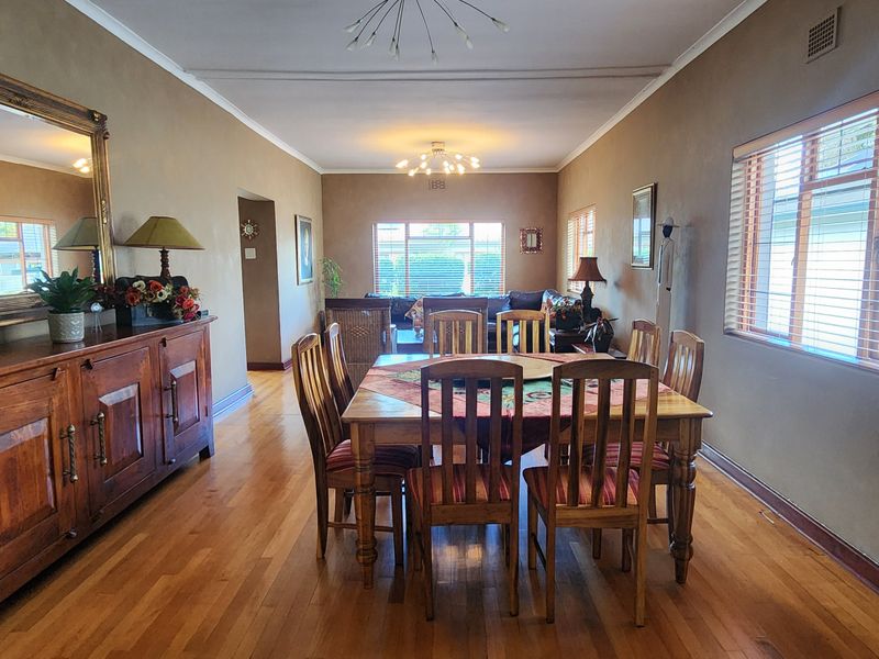 Spacious 4-Bedroom Family Home in Quiet Cul-de-Sac - Photo 8