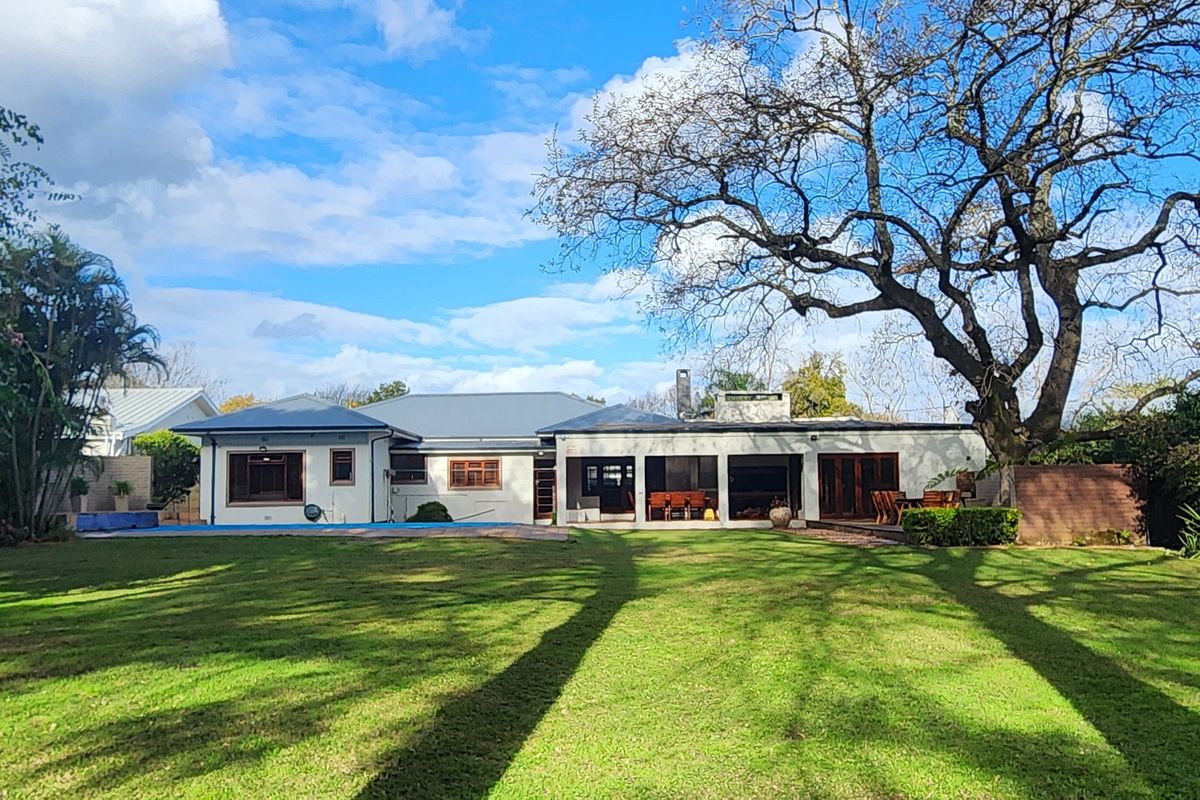 Spacious 4-Bedroom Family Home in Quiet Cul-de-Sac - Photo 2