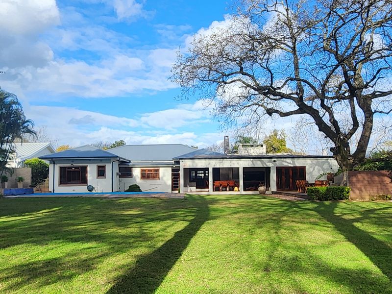 Spacious 4-Bedroom Family Home in Quiet Cul-de-Sac - Photo 2