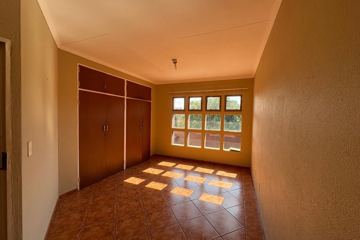 2-Bedroom apartment for sale - Photo 5