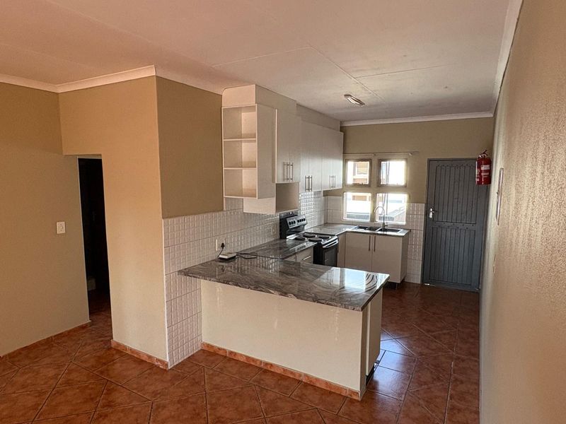 2-Bedroom apartment for sale - Photo 3