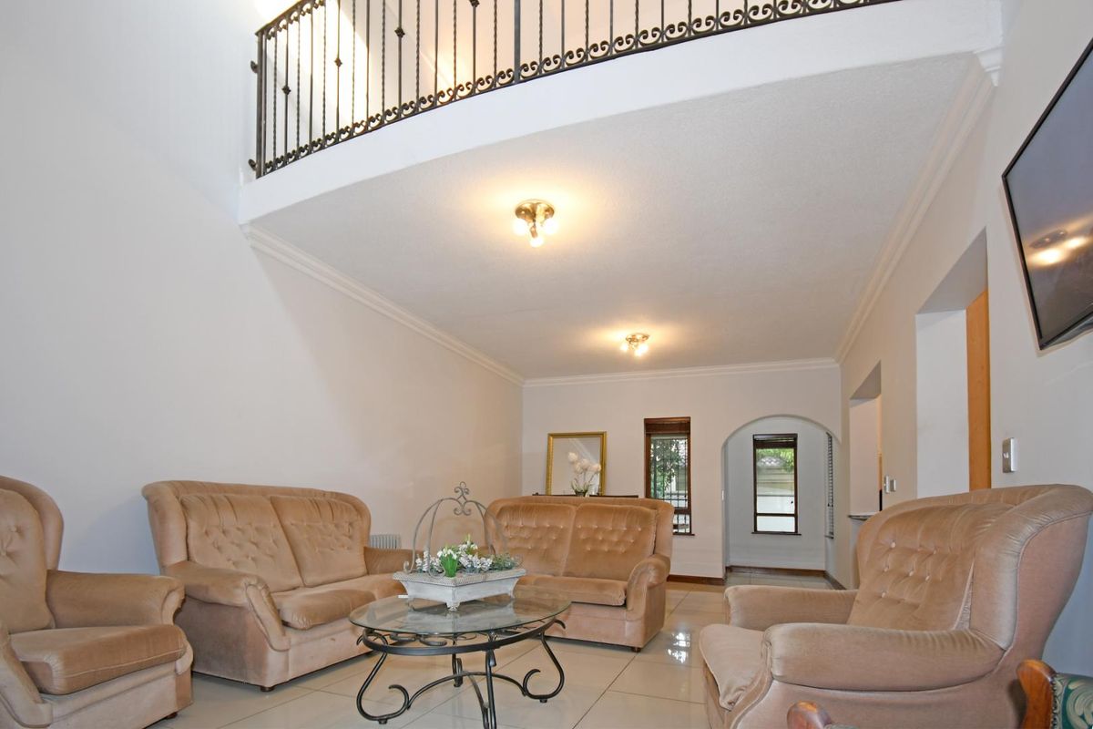 Invest in Lonehill's Most Sought-after Lifestyle Estate - Photo 5