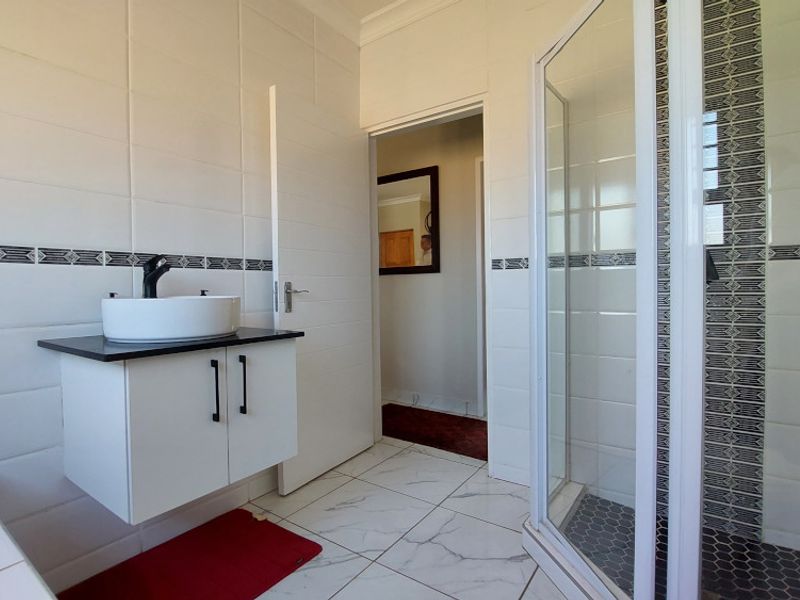 Full Title Tailor-Made Units - Photo 5