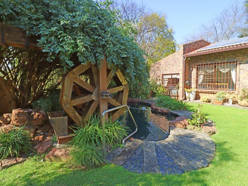 Exceptional Family Home with Every Modern Amenity - Photo 3