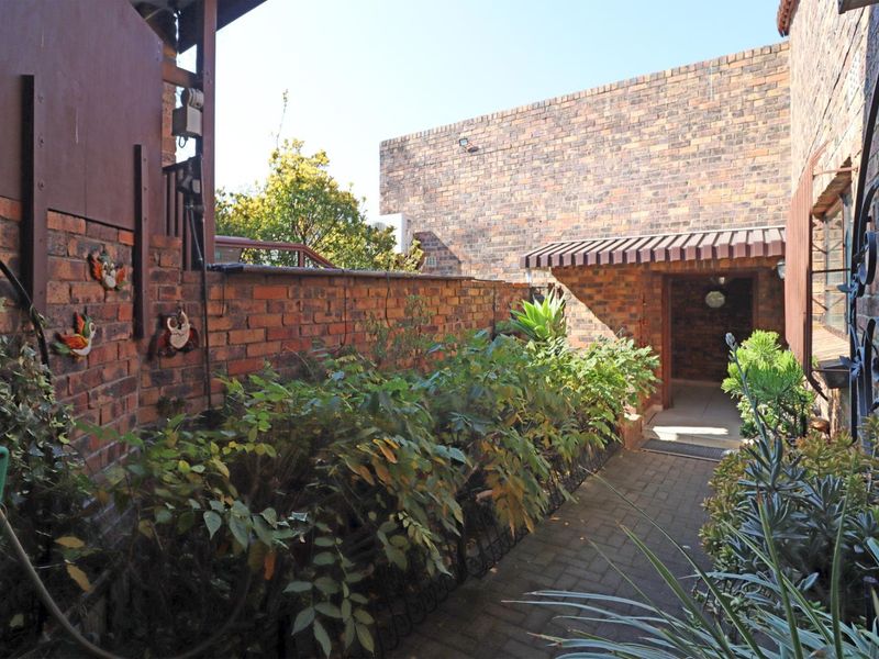 Exceptional Family Home with Every Modern Amenity - Photo 7