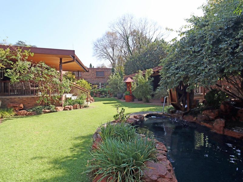 Exceptional Family Home with Every Modern Amenity - Photo 4