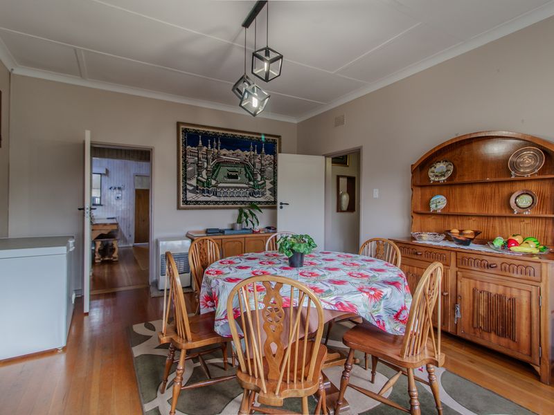 4 Bedroom home for sale in Cyrildene - Photo 9