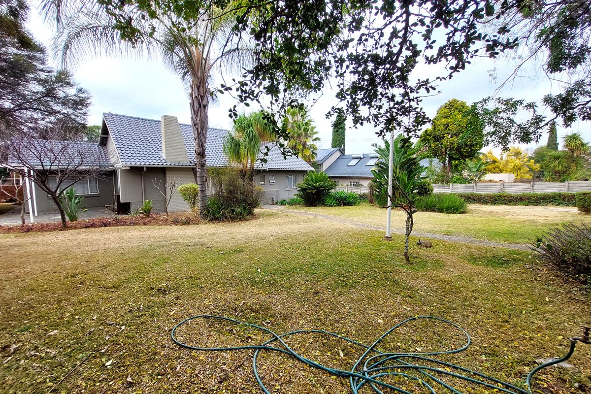 Adjacent stands with zoning approvals in place - Photo 3