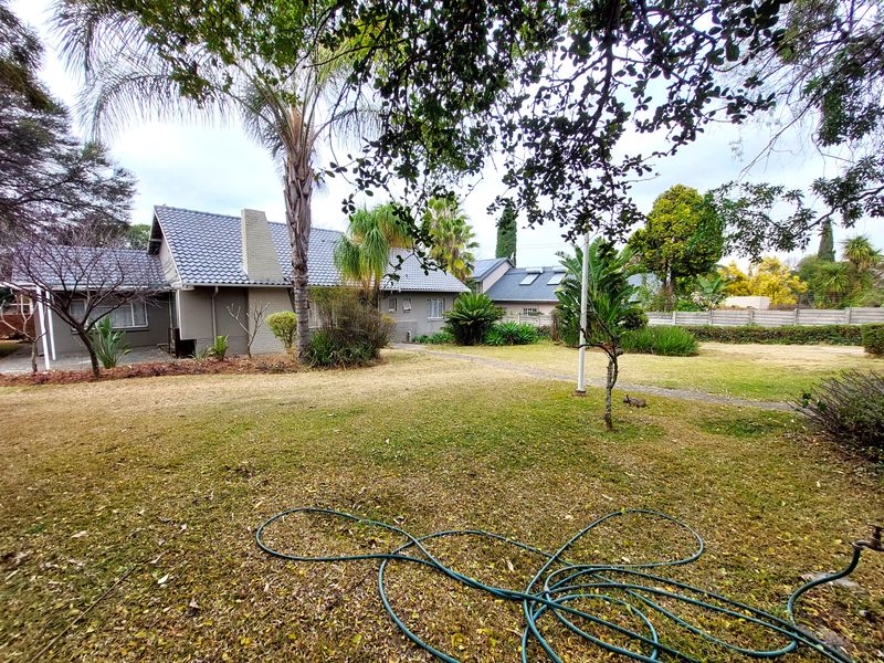 Adjacent stands with zoning approvals in place - Photo 3