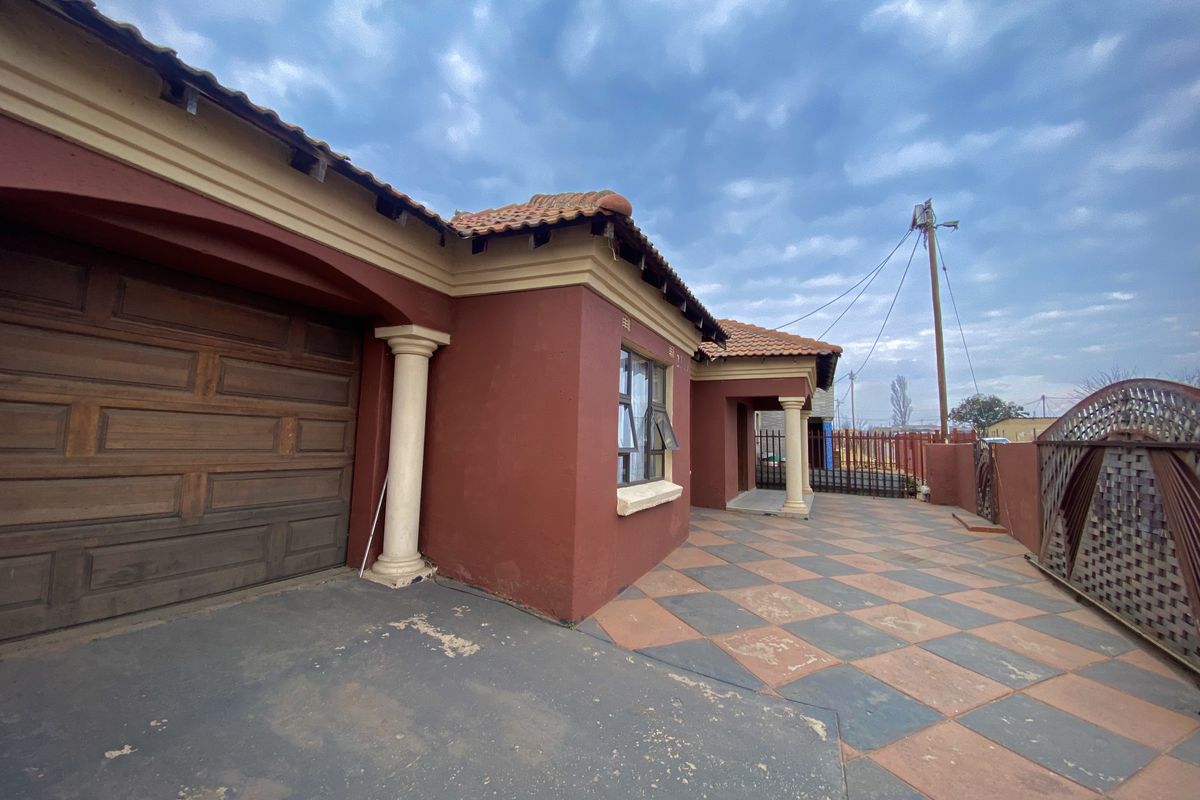 Modern Living, Made for You - Photo 2