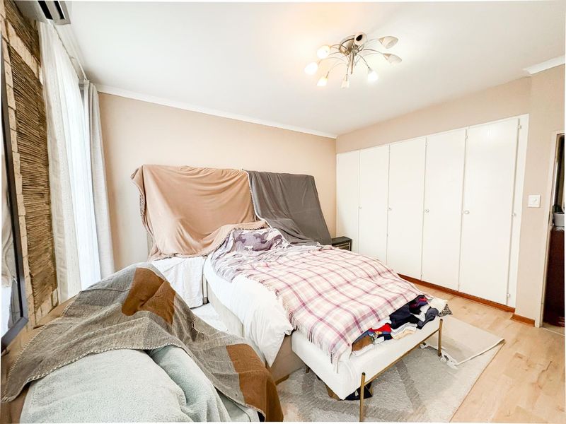 Spacious 2-Bedroom, 2-Bathroom Duplex with Private Garden and Park Access - Photo 10