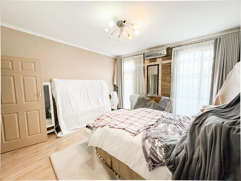 Spacious 2-Bedroom, 2-Bathroom Duplex with Private Garden and Park Access - Photo 9