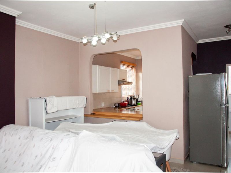 Spacious 2-Bedroom, 2-Bathroom Duplex with Private Garden and Park Access - Photo 4