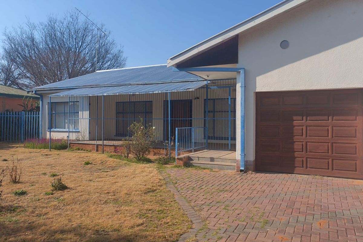 Family home set in a quiet neighbourhood in Parys - Photo 4