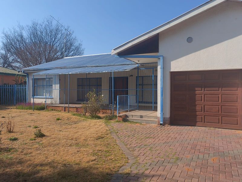 Family home set in a quiet neighbourhood in Parys - Photo 4
